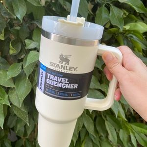 Stanley Quencher 40oz in Cream
